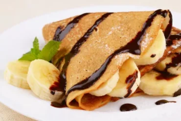 découvrez une délicieuse recette de crêpes banane faciles à réaliser ! parfaites pour un petit-déjeuner gourmand ou un dessert savoureux, ces crêpes moelleuses raviront vos papilles. suivez nos étapes simples et régalez-vous en un rien de temps.