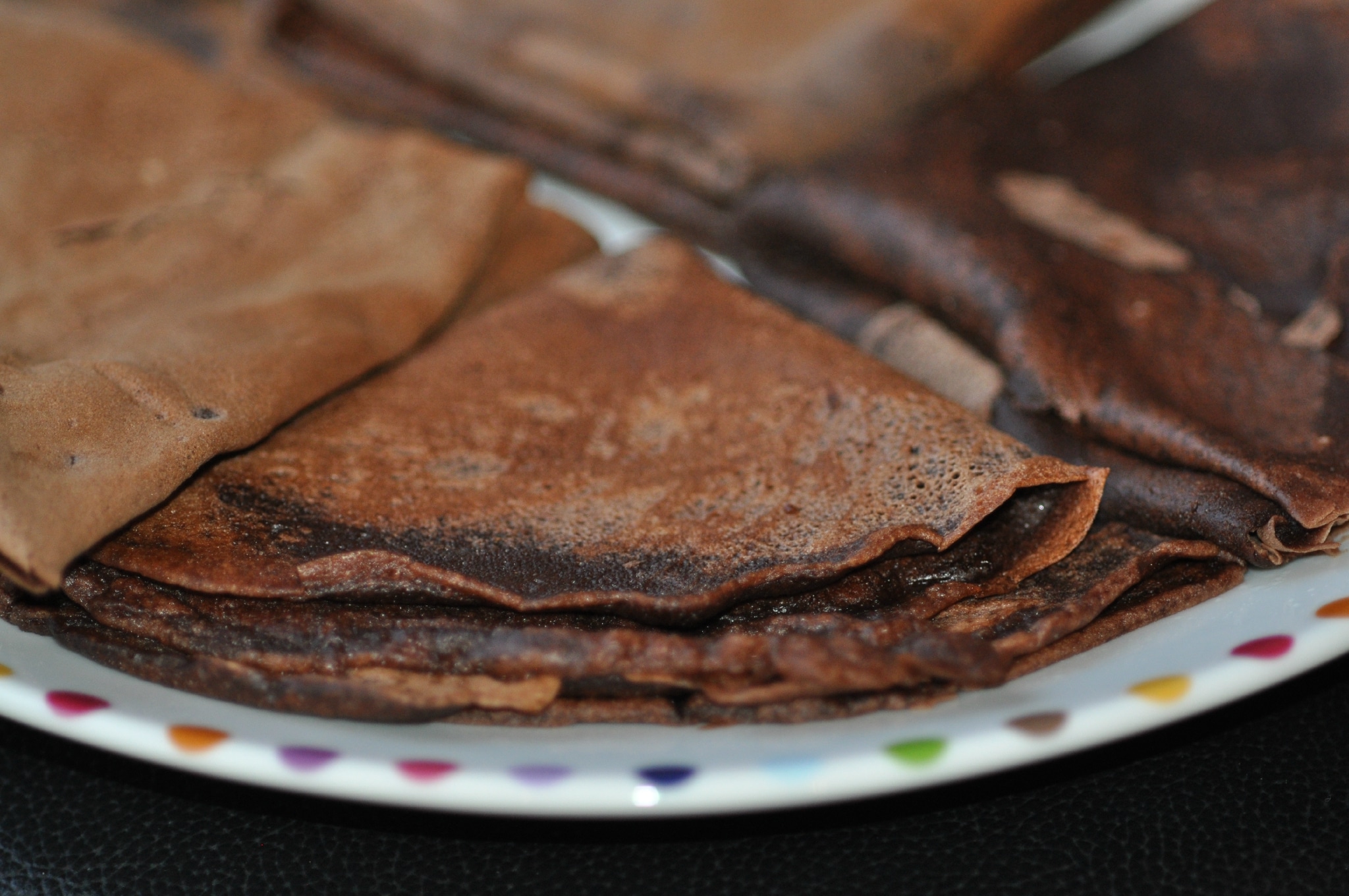 découvrez la recette de la crêpe au chocolat parfaite ! moelleuse, savoureuse et facile à réaliser, cette crêpe ravira les amateurs de chocolat. idéale pour le petit déjeuner ou le dessert, apprenez tous les secrets pour réussir votre crêpe chocolatée à coup sûr.