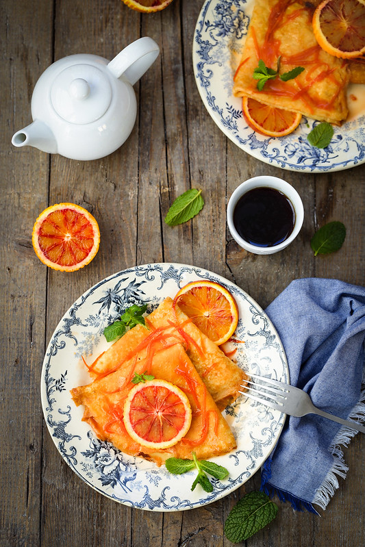 découvrez notre recette facile de crêpes à l'orange, un délice sucré qui ravira vos papilles. préparez des crêpes légères et parfumées en quelques étapes simples, idéales pour un petit déjeuner gourmand ou un dessert réussi.