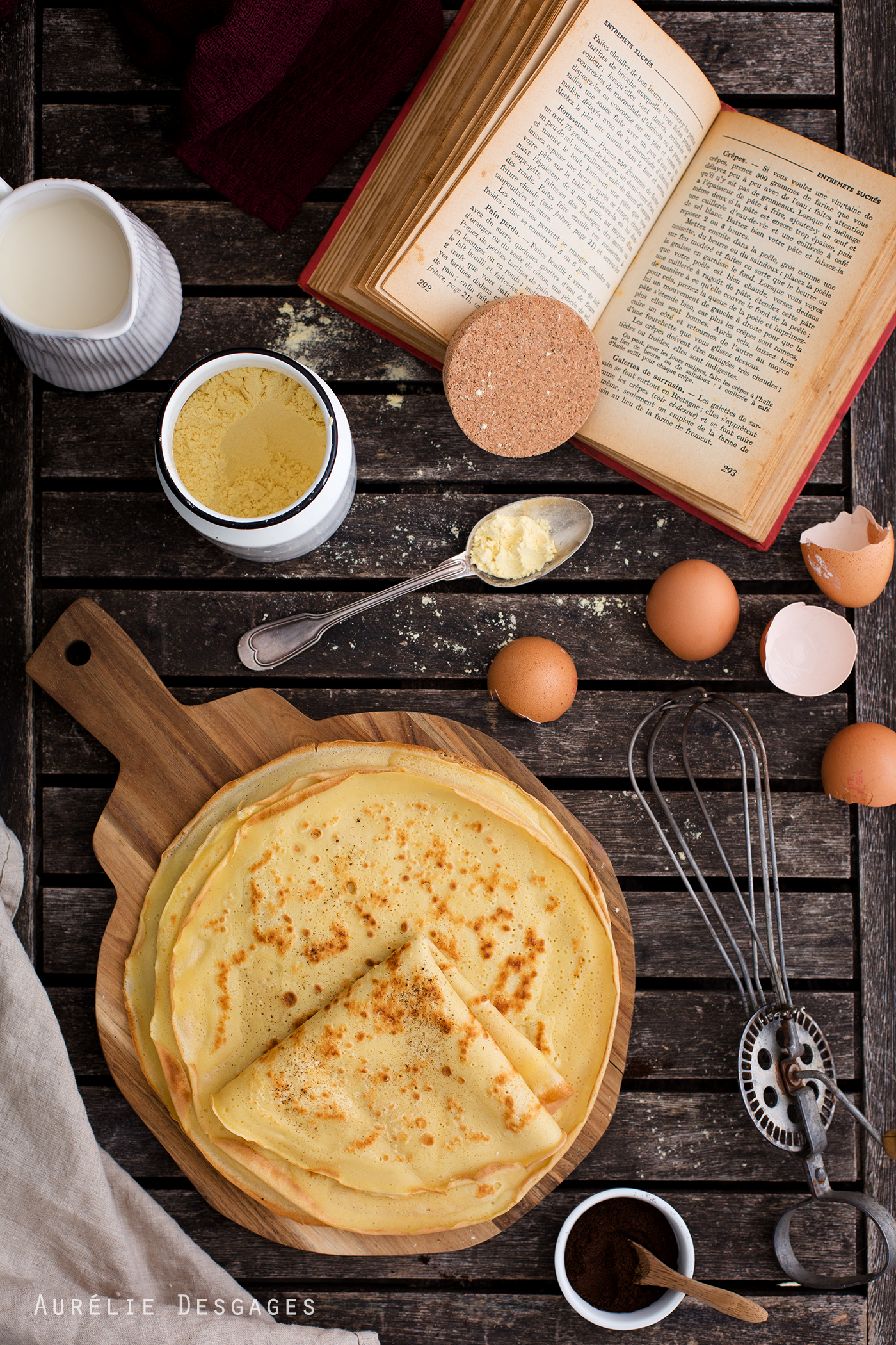 découvrez notre recette de crêpes vanille parfaites, légères et savoureuses. idéales pour un petit-déjeuner gourmand ou un dessert réconfortant, ces crêpes vous séduiront par leur arôme délicat et leur texture moelleuse. faciles à préparer, elles raviront toute la famille!